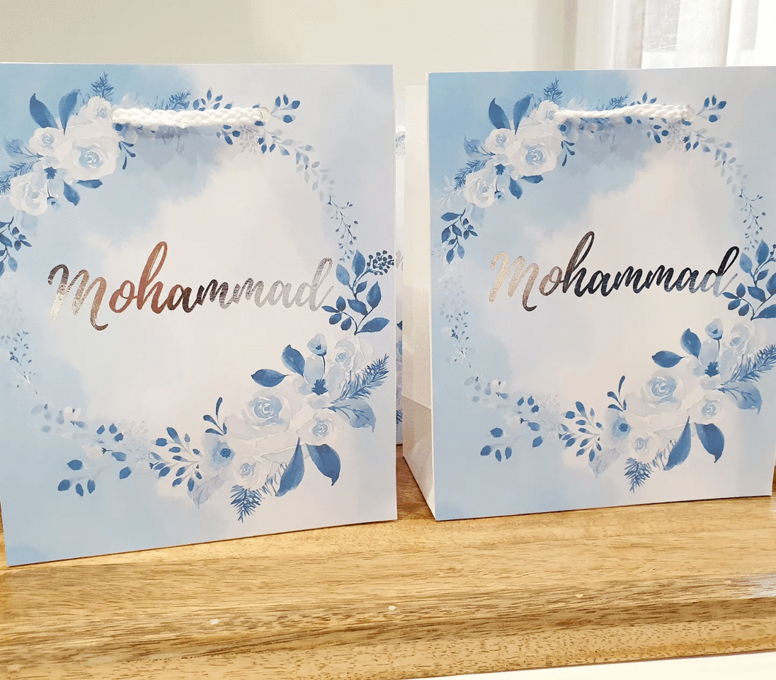 Blue floral gift bags | White gloss 18 x 21 cm