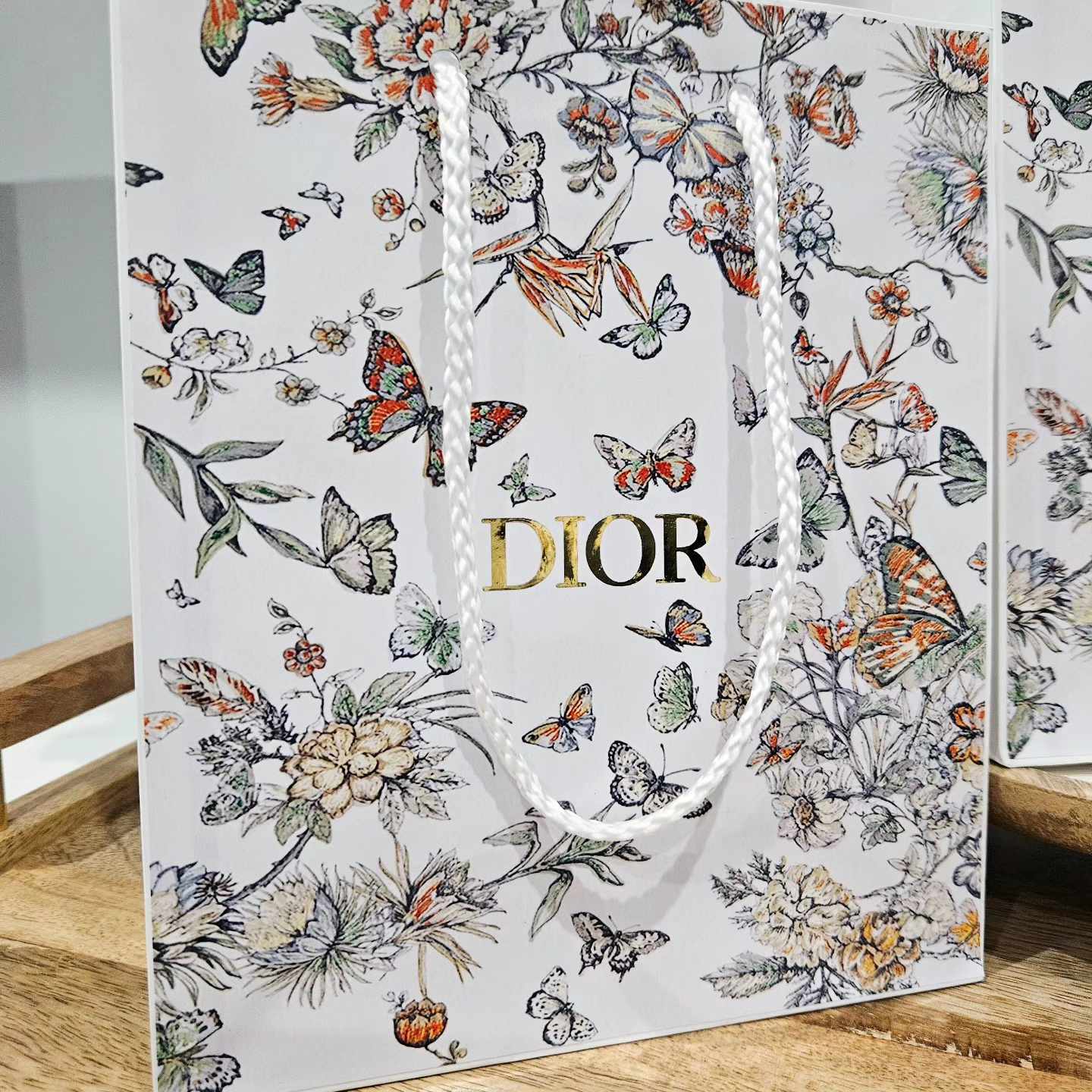 Dior personalised gift bags | White Gloss 18 x 21 cm