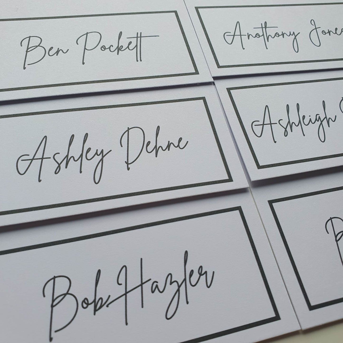 Place cards with border | Name cards | Folded Circle Flat Wavey | Real foil